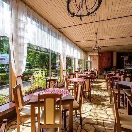 Osrodek Wypoczynkowy Dolomity Üdülőpark Jedwabno